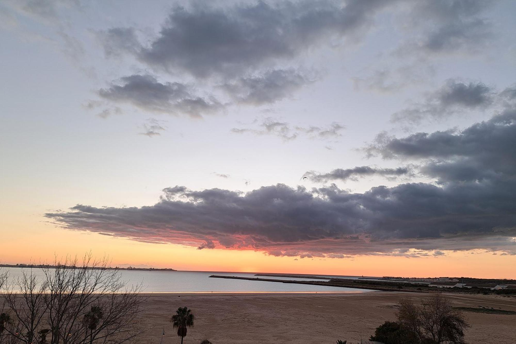 Atico Primera Linea De Playa Con Vistas Al Mar-Climatizado-Wifi-Parking 엘푸에르토데산타마리아 외부 사진